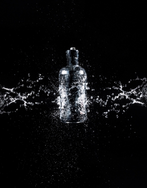 Photograph Samet Cihan Absolut Splash on One Eyeland
