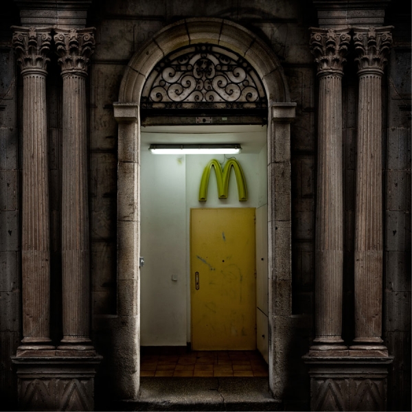Photograph Juanmi Marquez Mcdonalds on One Eyeland