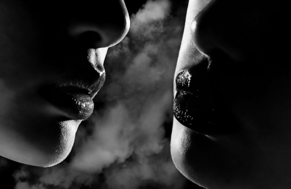 Photograph Hung Ng 2 Lips on One Eyeland