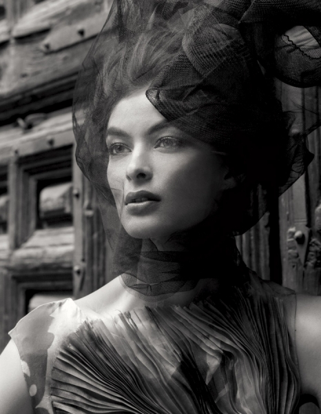 Photograph Michael Filonow Natalia 2 on One Eyeland