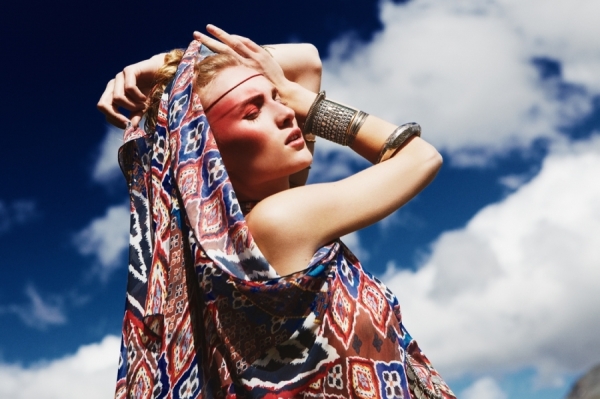 Photograph Andrea Daquino Pool Mag 2 on One Eyeland