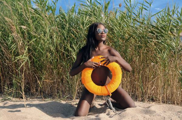 Photograph Spyros Mouzakitis Model on One Eyeland