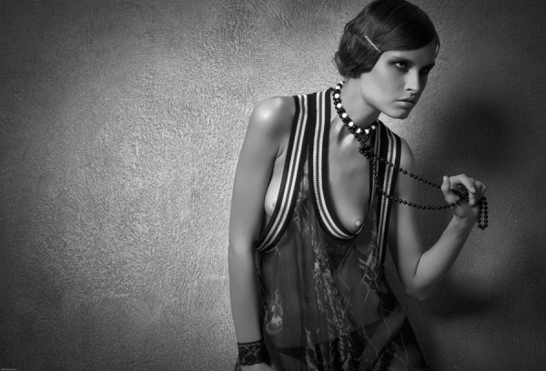Photograph Bogdan Ivan 30s Glamour on One Eyeland