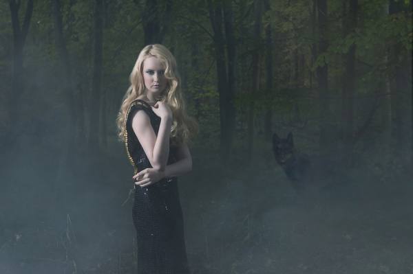 Photograph Lee Howell Beauty And The Beast on One Eyeland