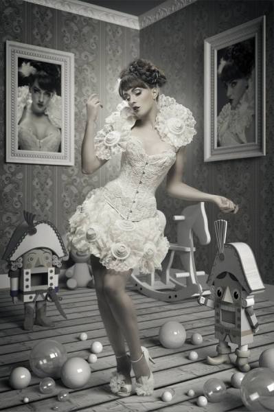 Photograph Xanti Rodriguez Crystal Flowers on One Eyeland