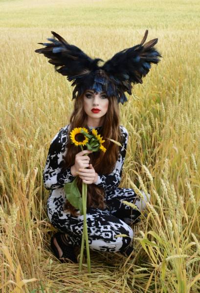 Photograph Michele Taras Hampton Headdress on One Eyeland