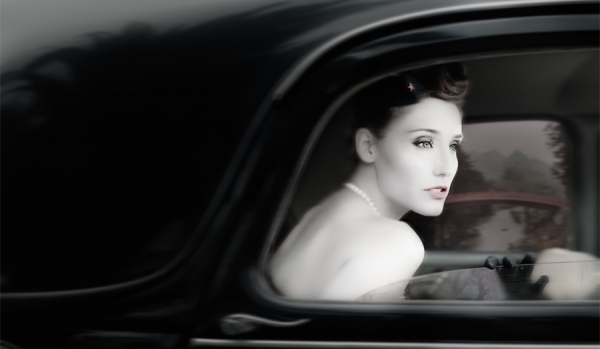 Photograph Juanmi Marquez Meeting Miss Kelly on One Eyeland