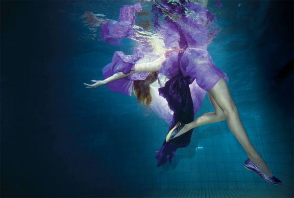 Photograph Robert Earp Ocean Blue 1 on One Eyeland