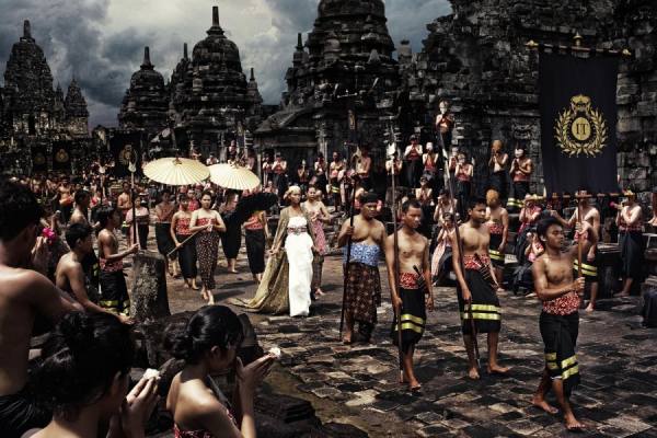 Photograph Julius Bramanto Royal Wisdom 2 on One Eyeland