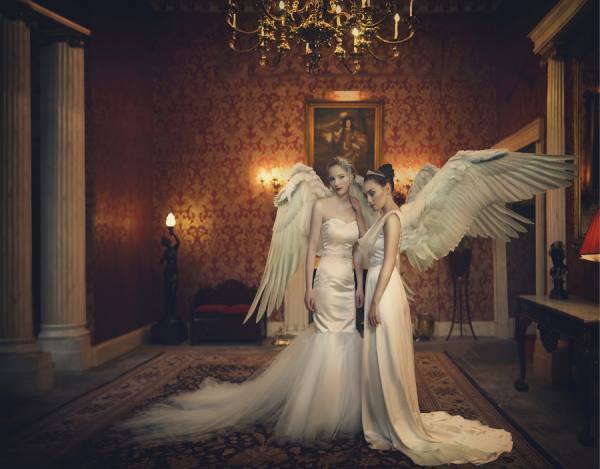 Photograph Lee Howell Sisters Of Mercy on One Eyeland