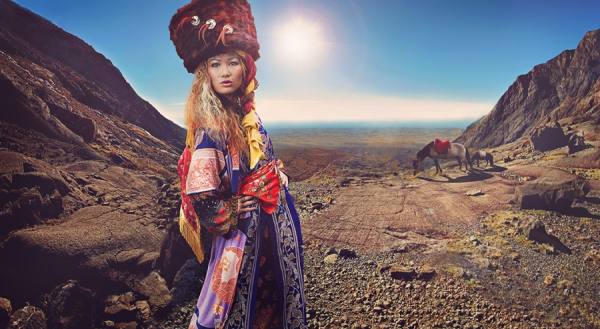 Photograph Lee Howell Tribe Mongolia on One Eyeland