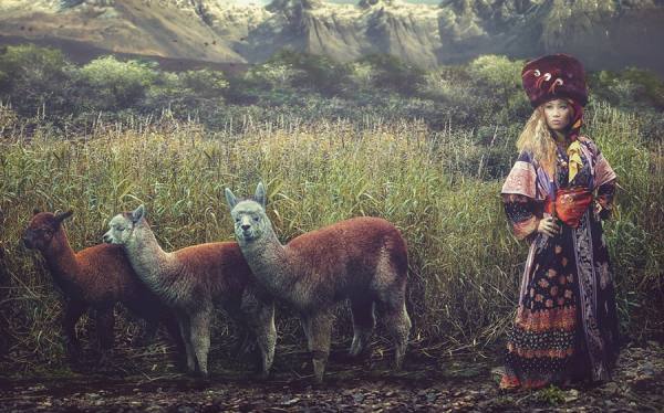 Photograph Lee Howell Tribe Mongolia on One Eyeland