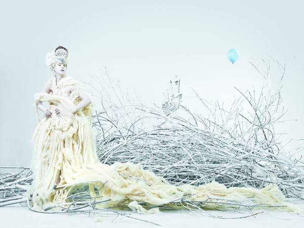 Photograph Ale Burset White on One Eyeland