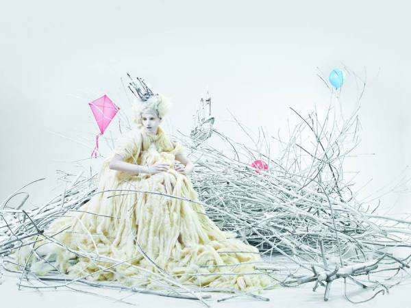 Photograph Ale Burset White on One Eyeland