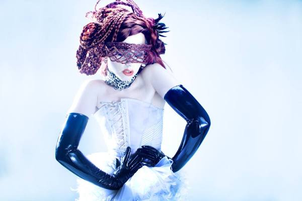 Photograph Kahen Grace White Swan on One Eyeland