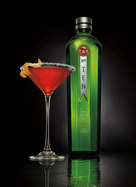 Photograph Greg Stroube Tanqueray Cocktail on One Eyeland