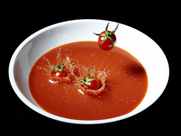 Photograph Axel Waldecker Flying Tomatoe on One Eyeland