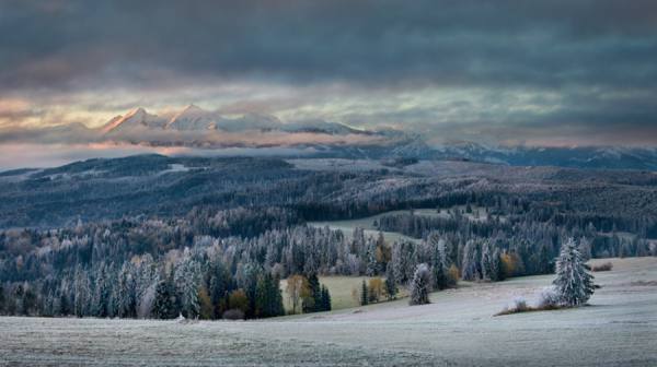 Photograph Peter Svoboda First Touch Of Winter on One Eyeland