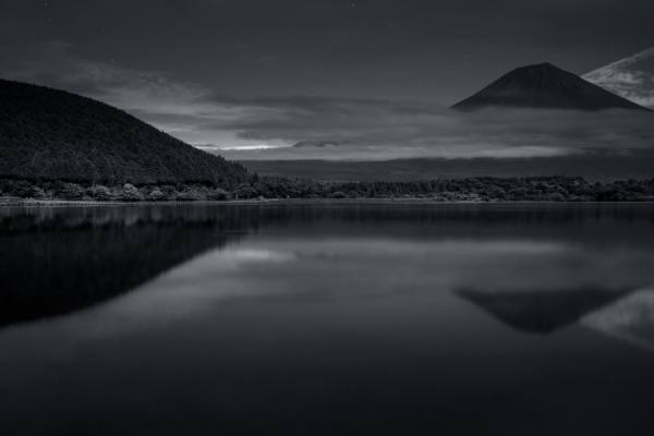 Photograph Tomoshi Hara Deep Tranquility on One Eyeland