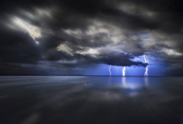 Photograph Andrzej Bochenski 30 Seconds on One Eyeland