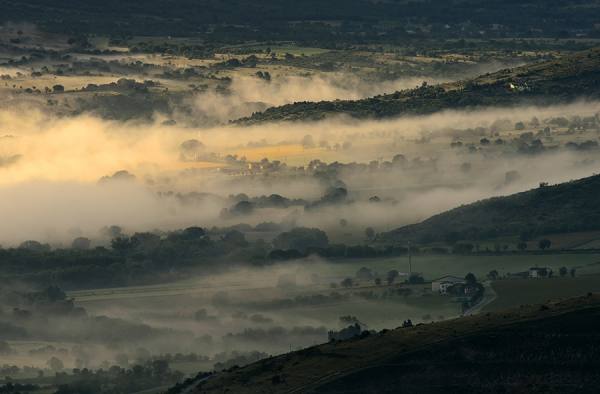 Photograph Suchet Suwanmongkol Abruzzo Italy on One Eyeland