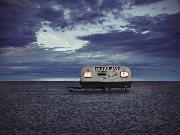 Photograph Mark Mawson Beach Restaurant on One Eyeland