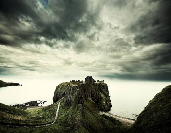 Photograph Craig Easton Dunotter Castle Scotland on One Eyeland