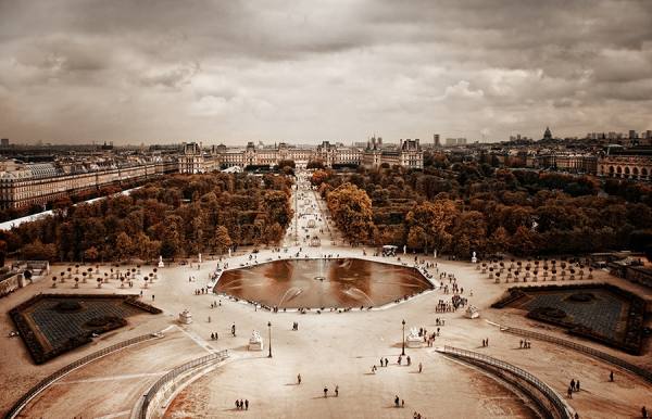 Photograph Jano Stovka Louvre on One Eyeland
