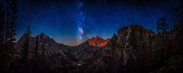 Photograph Thomas Obrien Moonrise At The Maroon Bells on One Eyeland