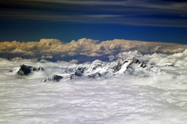 Photograph Andy Harrison Mt Everest on One Eyeland