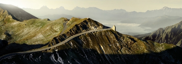 Photograph Tom Wittkemper Pass Alps on One Eyeland