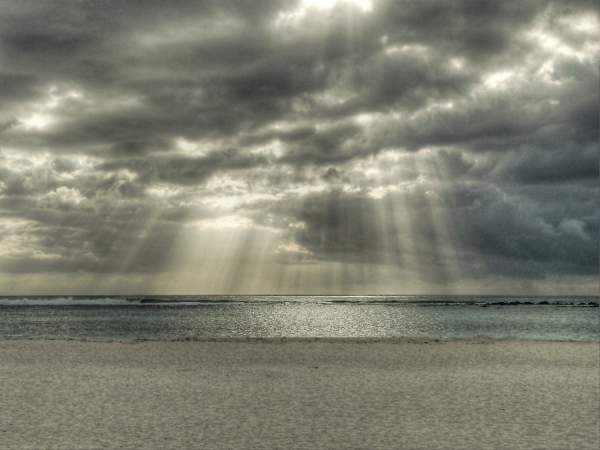 Photograph Stefano Mascherpa Rays Of Sunshine on One Eyeland