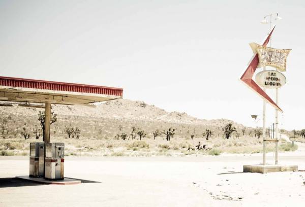 Photograph Patrick Curtet Road on One Eyeland