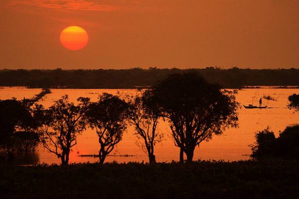 Photograph Suchet Suwanmongkol Tonle Sap on One Eyeland