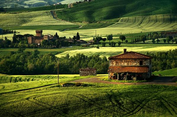 Photograph Suchet Suwanmongkol Tuscany Italy on One Eyeland