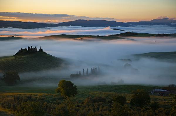 Photograph Suchet Suwanmongkol Tuscany Italy on One Eyeland