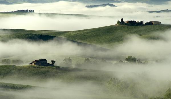 Photograph Suchet Suwanmongkol Tuscany Italy on One Eyeland