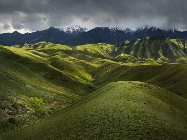 Photograph Suchet Suwanmongkol Xinjiang 2 on One Eyeland