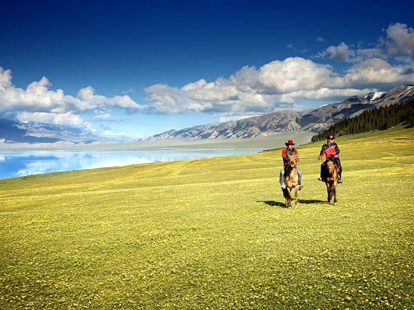 Photograph Suchet Suwanmongkol Xinjiang 3 on One Eyeland
