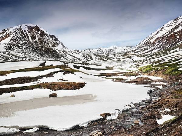 Photograph Suchet Suwanmongkol Xinjiang 4 on One Eyeland