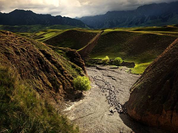 Photograph Suchet Suwanmongkol Xinjiang 9 on One Eyeland