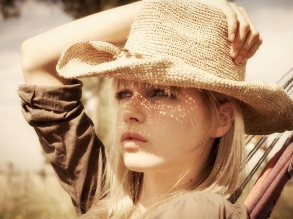 Photograph Jules Tahan Hammock on One Eyeland