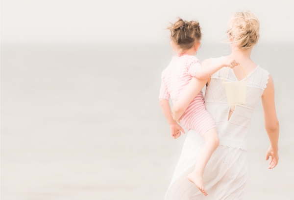 Photograph Paul Hampton Mother And Daughter on One Eyeland