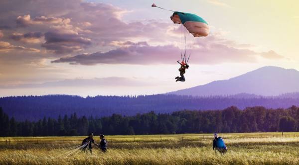 Photograph Jeff Ludes Skydiving on One Eyeland