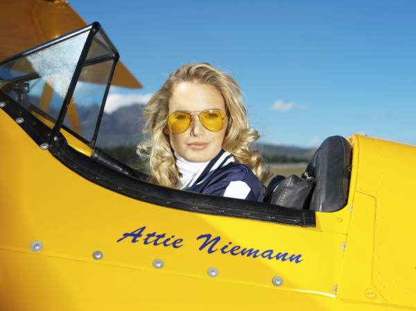 Photograph Nick Dolding Stuntwoman 01 on One Eyeland