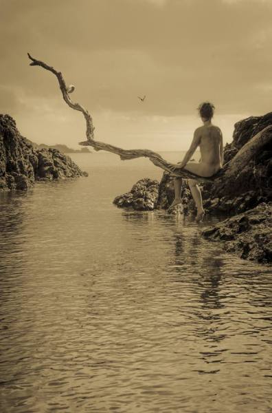 Photograph Andrew Lever Eve 2 on One Eyeland