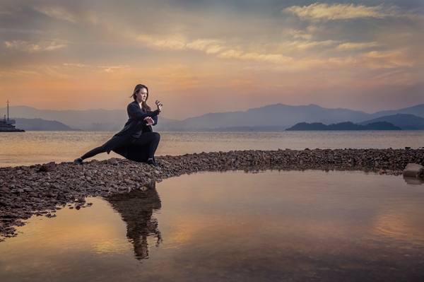 Photograph Yeung Fai Tiger Lady on One Eyeland