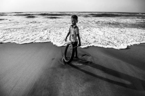 Photograph Saravanan Dhandapani Playing Kid on One Eyeland