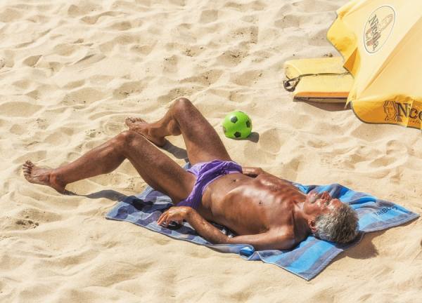 Photograph Ben Welsh Sun Tan on One Eyeland