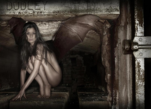 Photograph Nigel Harniman Bat Girl on One Eyeland